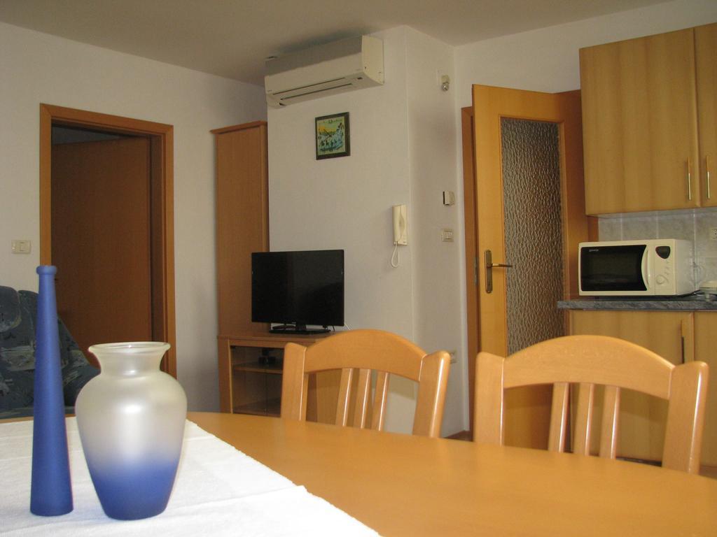 Apartment Gaspercic โบเว็ก ภายนอก รูปภาพ